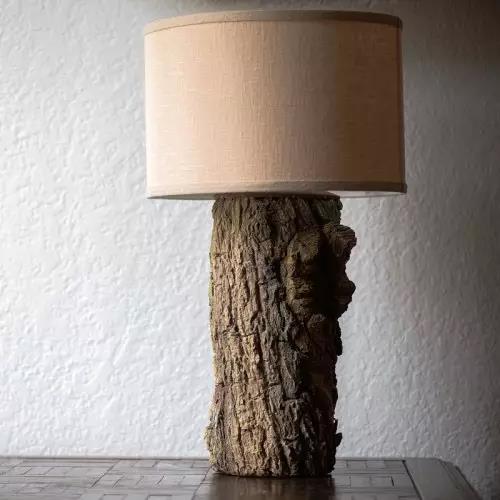 軟木樹(shù)皮的用途很廣泛